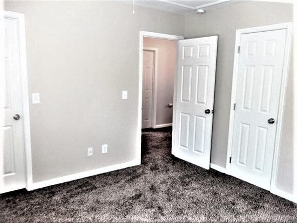 Building Photo - 219 Sparkleberry Ln