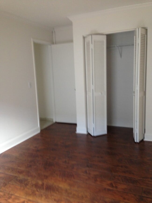 Building Photo - Beautifully Upgraded 3 BR Home in Hidden L...