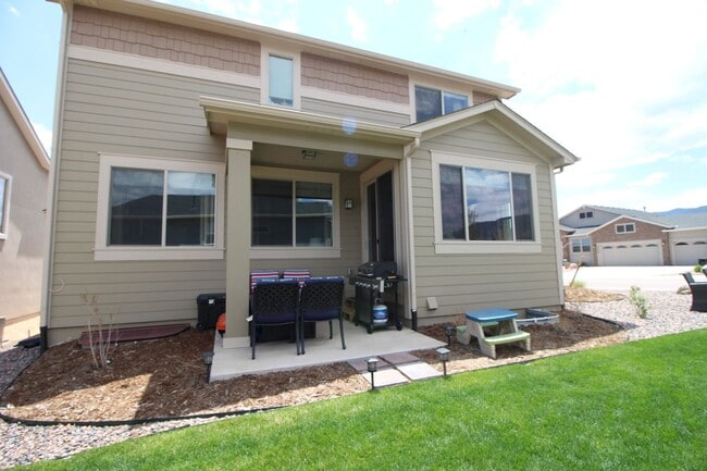 Building Photo - 2392 Pelican Bay Dr