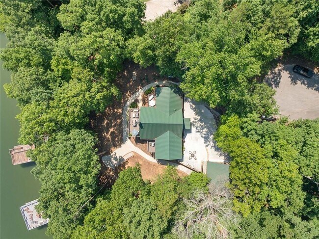 Building Photo - 5281 Laurel Ln