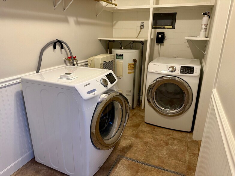 Building Photo - 114 Taulman St