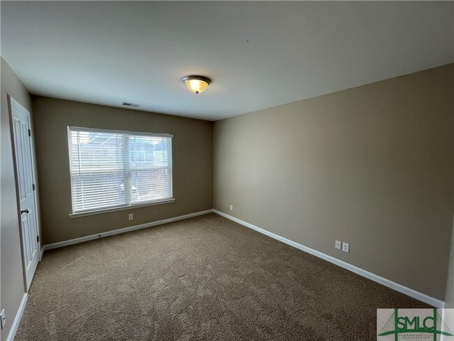 Building Photo - 225 Summer Hill Ct
