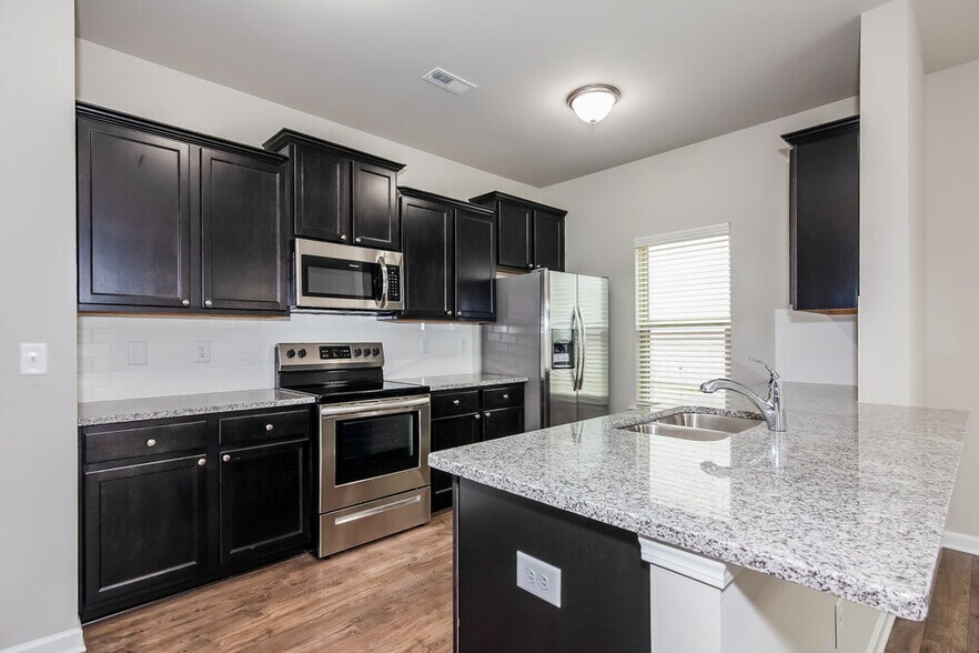 Building Photo - 6506 Karenstone Dr