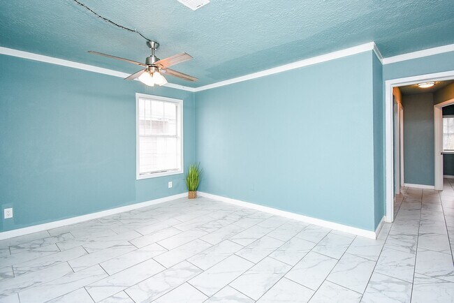 Building Photo - 2708 Morningside Ln