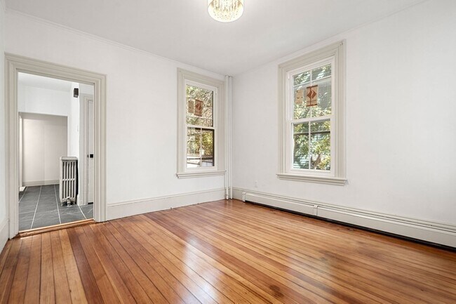 Building Photo - 107 Ellery St