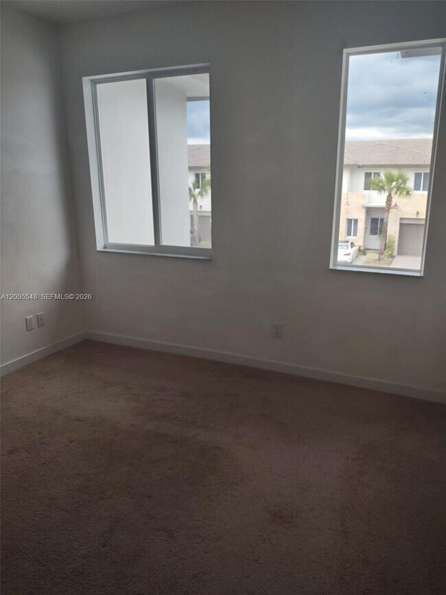 Building Photo - 640 Pioneer Way