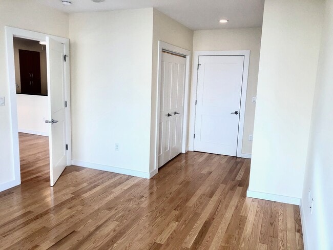 Interior Photo - 6 Buswell St