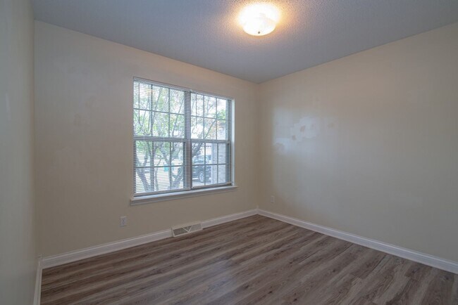 Building Photo - 426 Ridgecrest Rd