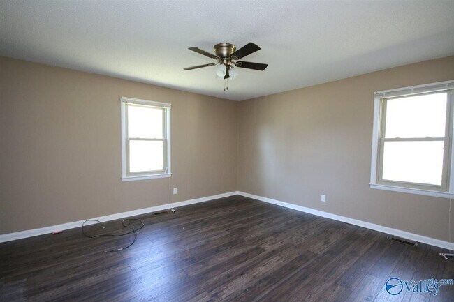 Building Photo - 6206 NW Angus Cir