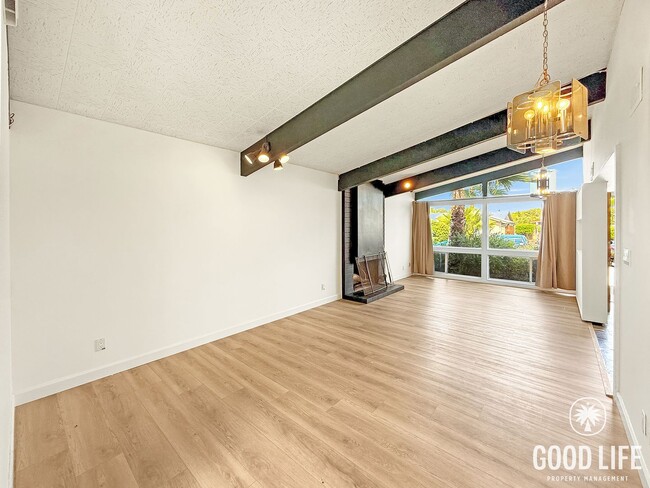 Building Photo - Spacious 3BR Home + 1BR ADU with Private Courtyard in University City!