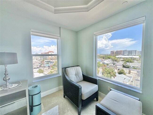 Building Photo - 15 Somerset St