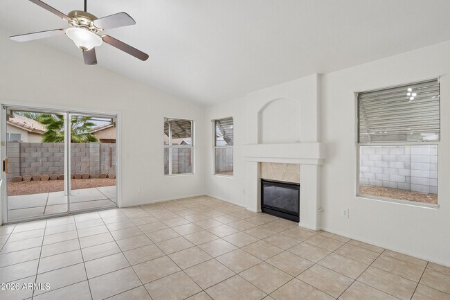 Building Photo - 15661 W Hammond Dr