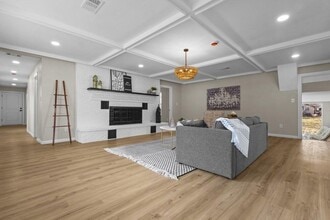 Building Photo - 2155 Hickory Trce