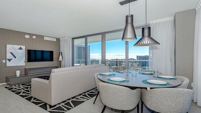 Building Photo - 4010 S Ocean Dr
