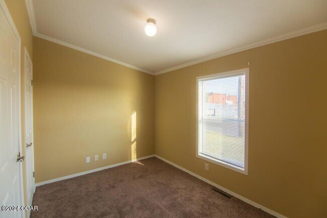 Building Photo - 2331 S Joplin Ave