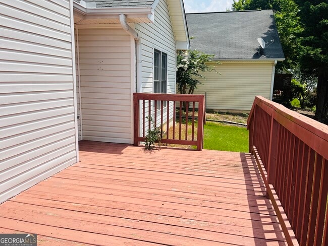 Building Photo - 155 Woodstream Wy