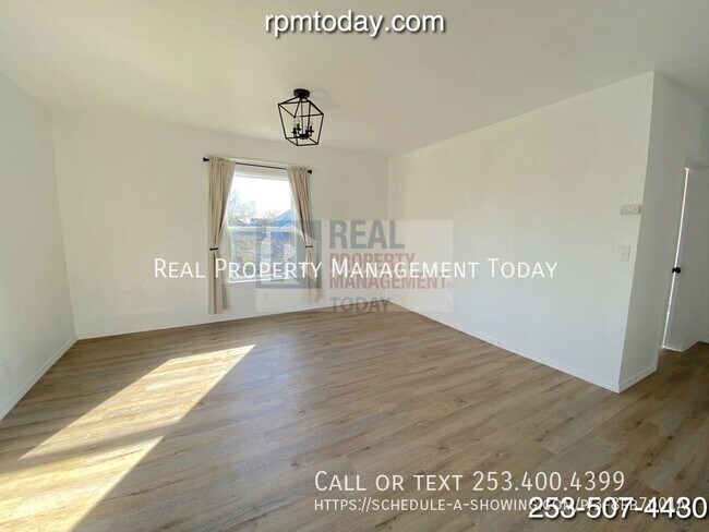 Building Photo - 948 S Sheridan Ave