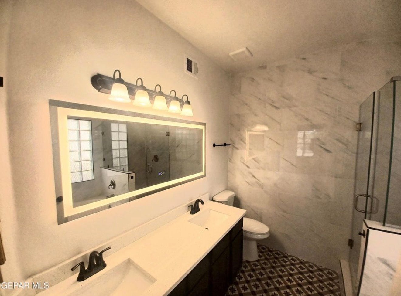 Building Photo - 753 Desert Star Dr