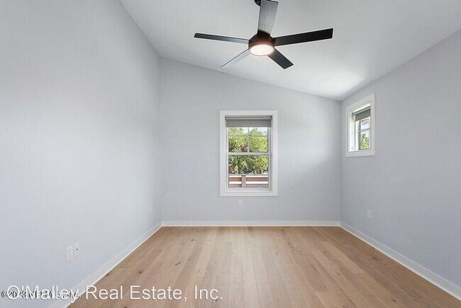 Building Photo - 2 br, 2 bath House - 4607 Ocean St #201