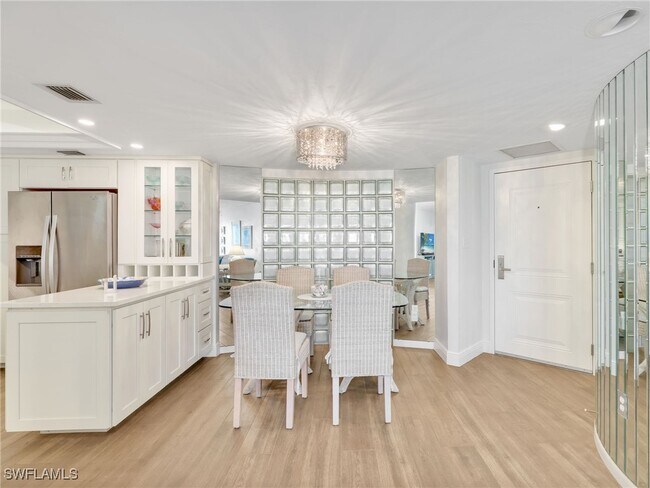 Building Photo - 4751 Gulf Shore Blvd N