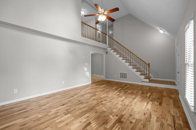 Building Photo - 3 bedroom single family home