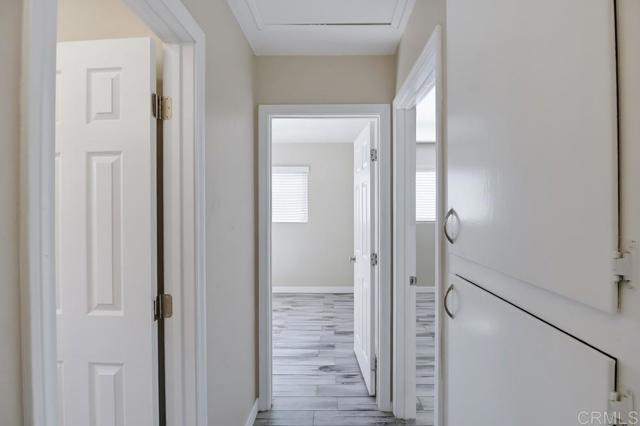 Building Photo - 1685 Donax Ave