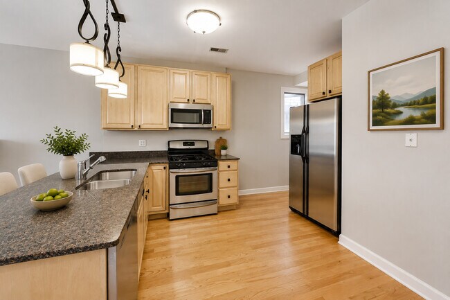 Building Photo - 2455 W Arthington St