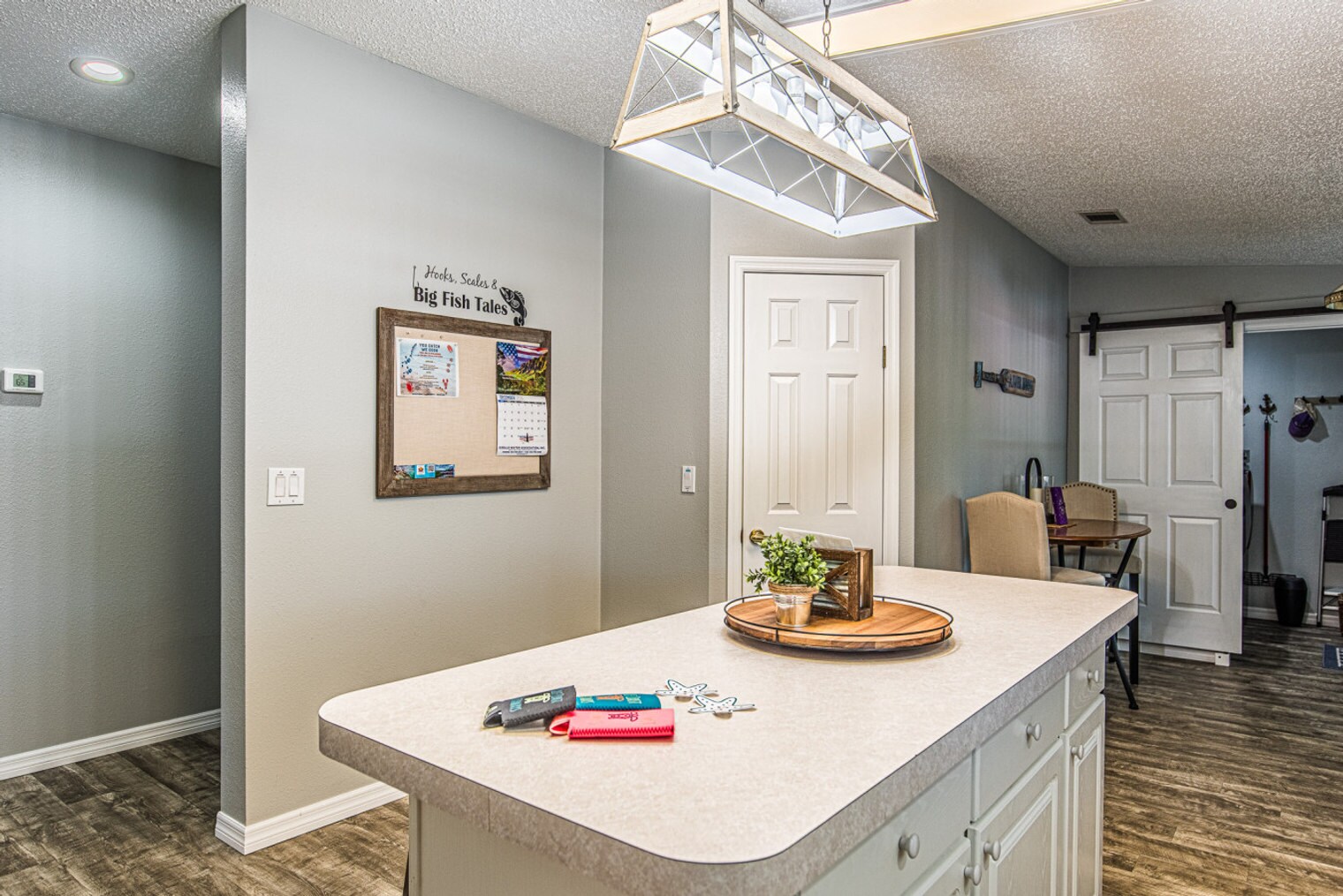 Building Photo - 2275 S Hunt Point