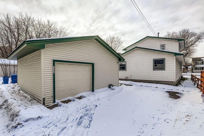 Building Photo - 3448 Grimes Ave N