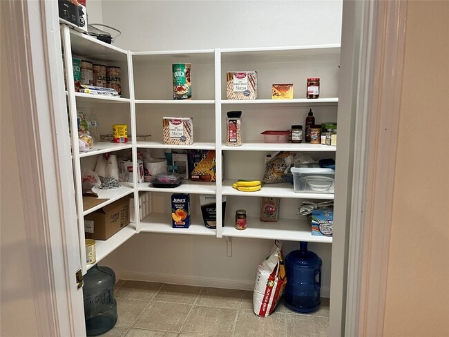 Building Photo - 28723 Sedgefield St