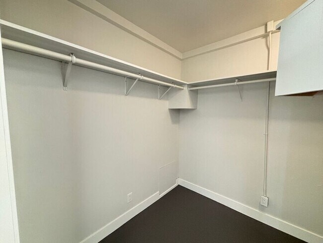 Building Photo - 1341 58th Ave