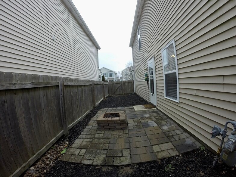 Building Photo - 10223 Cumberland Pointe blvd