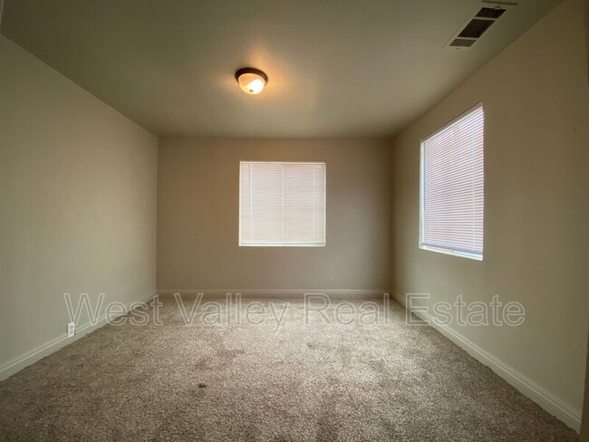 Building Photo - 101 North St