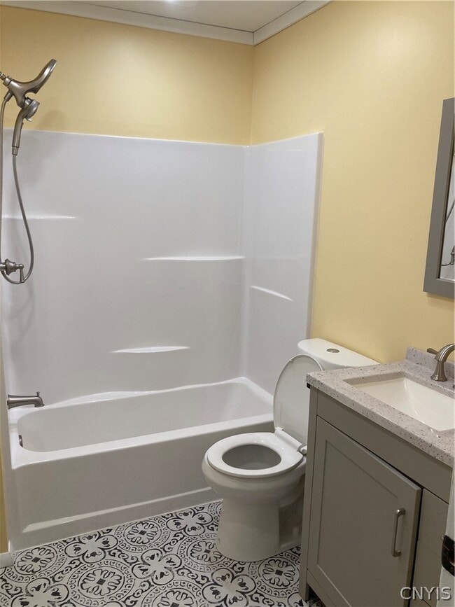 Building Photo - 449 Bugbee Dr