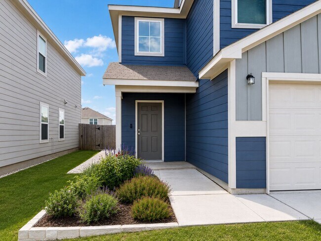 Building Photo - Beautiful 3 Bedroom Home in Winding Brook with Community Pool & Playground!  Conveniently located...