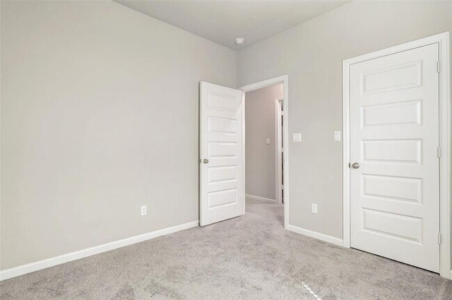 Building Photo - 2604 San Bautista Wy