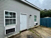Building Photo - 3702 Squaw Valley Dr SW