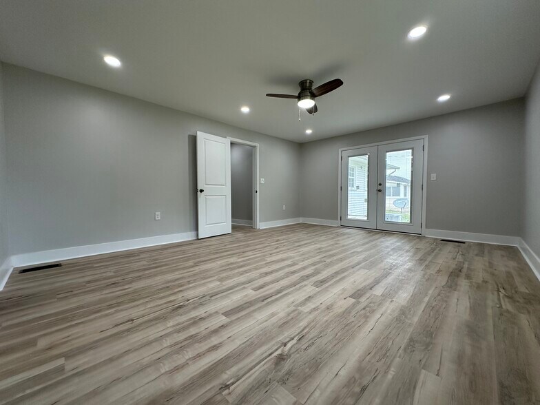 Master Bedroom - 510 2nd Ave S