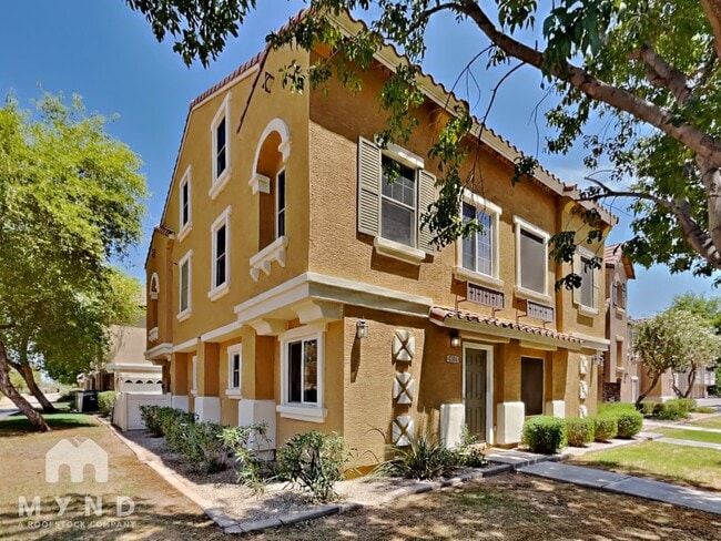 Building Photo - 4304 E Jasper Dr