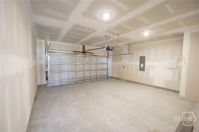 Building Photo - 147 Kraft Kove