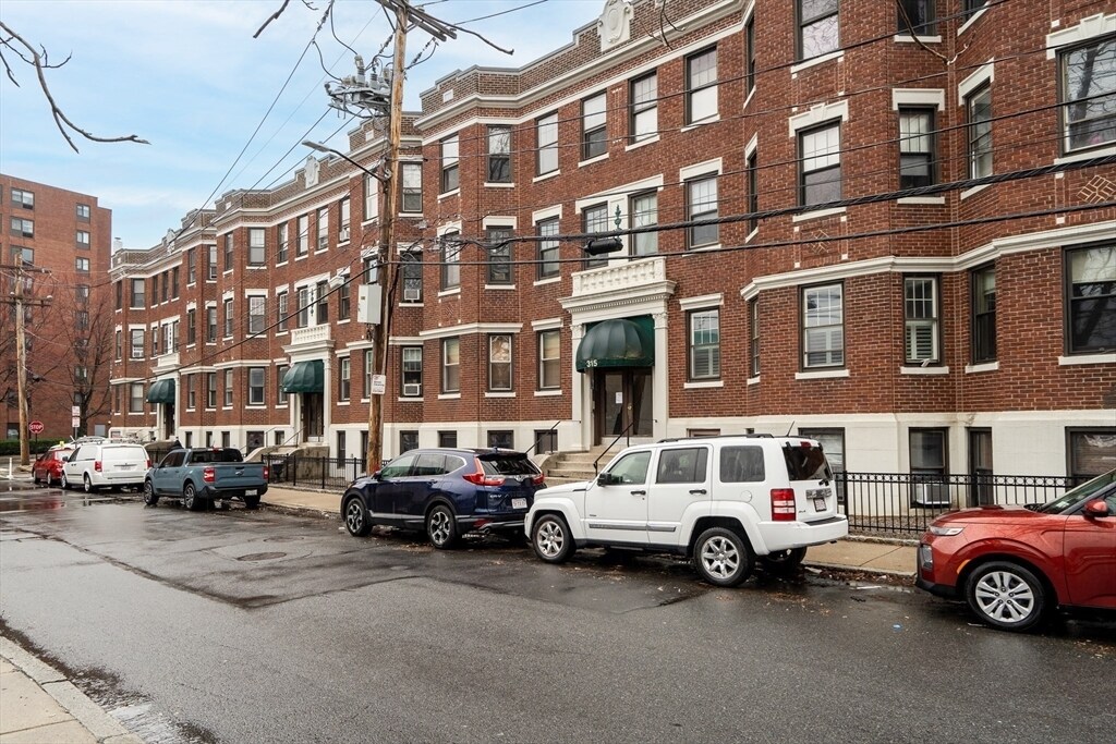 Building Photo - 315 Allston St