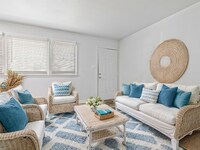 Building Photo - 3914 Pleasant Ave