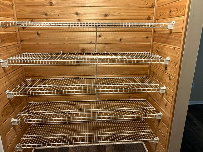 Building Photo - 1687 Brookhouse Cir