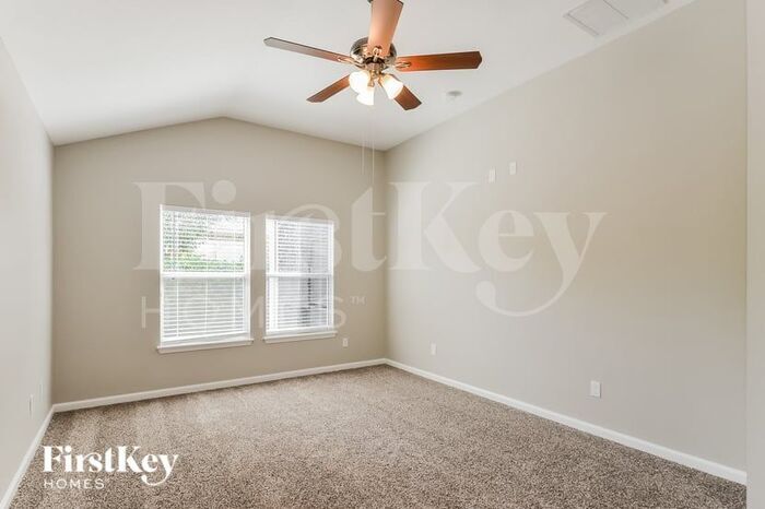 Building Photo - 46 Balearics Dr