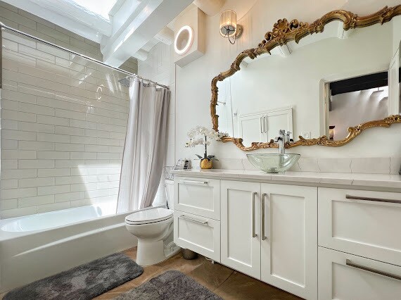 Building Photo - 1027 Canyon Rd