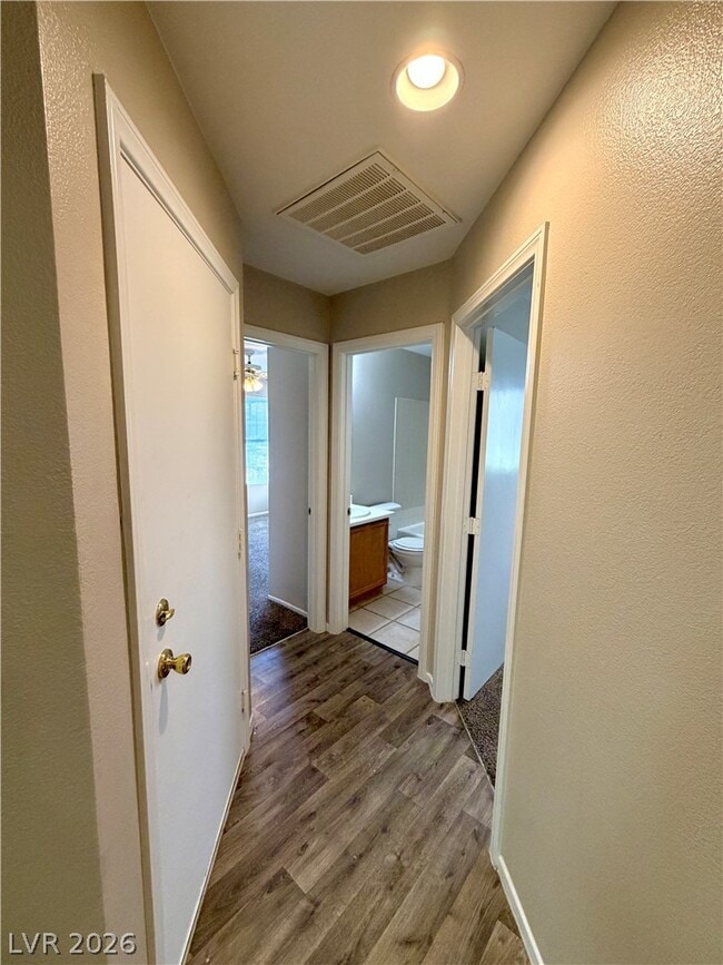 Building Photo - 5712 Viberti Ct
