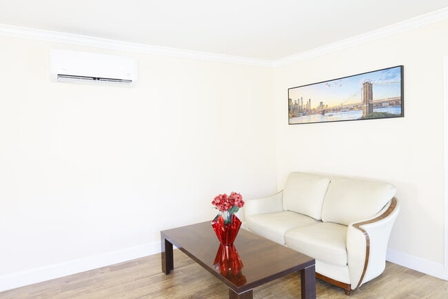 Building Photo - 18621 Bryant St