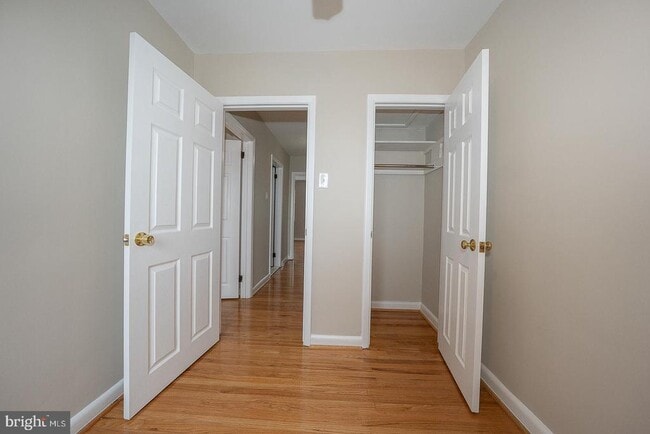 Building Photo - 130 Ivy Ct