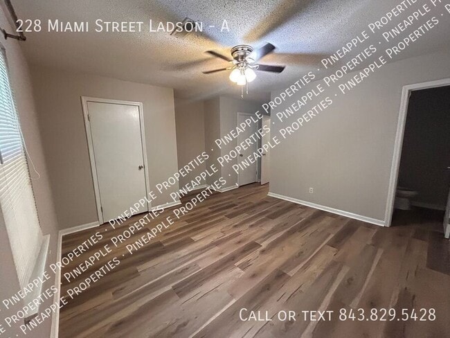 Building Photo - 228 Miami St