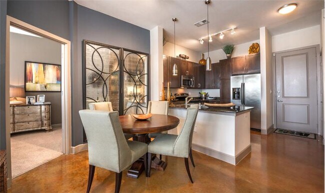 Building Photo - 2612 Ross Ave